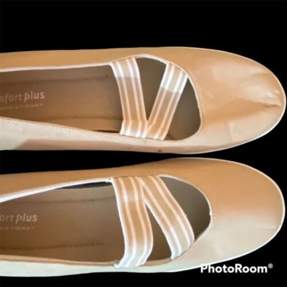 Comfort Plus Beige Canvas shoes by Predictions Size 9W - Picture 2 of 4